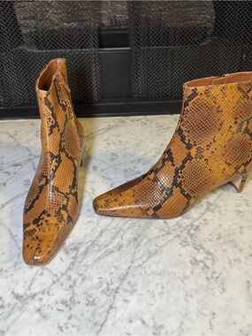 New Staud Wally Snakeskin 100% Cowhide Leather Bootie $495 Size EU 39 US 9